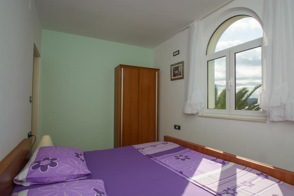 Apartments Jerkunica Rogoznica  Bilik gambar