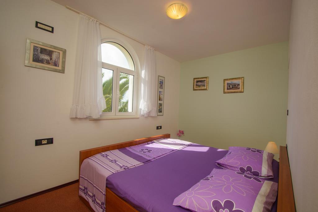 Apartments Jerkunica Rogoznica  Bilik gambar